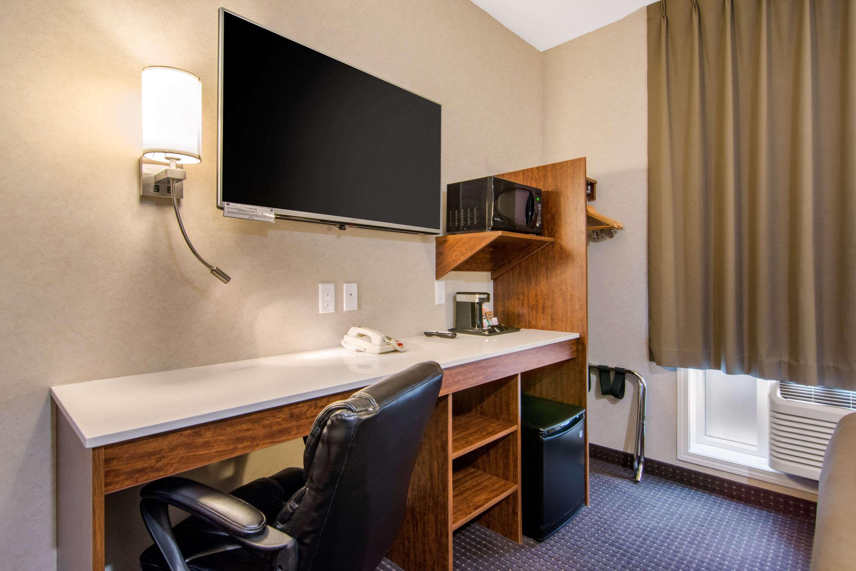 Econo Lodge Fox Creek Екстер'єр фото