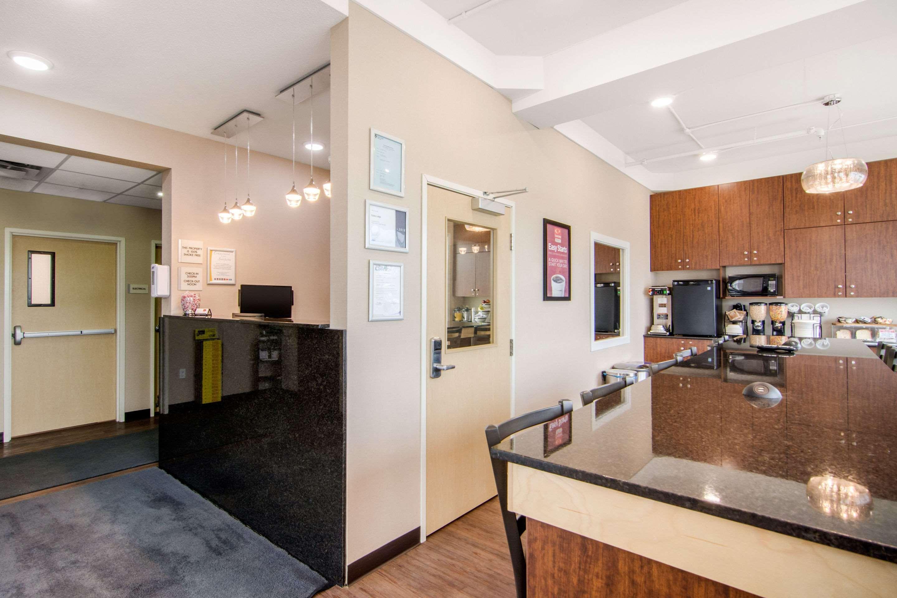 Econo Lodge Fox Creek Екстер'єр фото