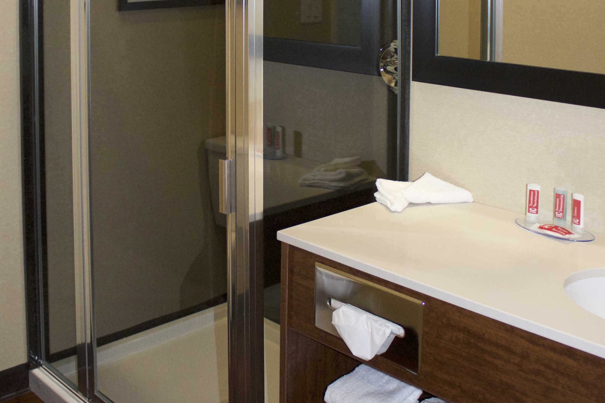 Econo Lodge Fox Creek Номер фото